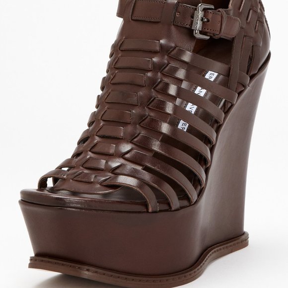 Vera Wang Lavender Platform Wedge, worn ONCE. In original box w/ Dust Bag! - Picture 2 of 8